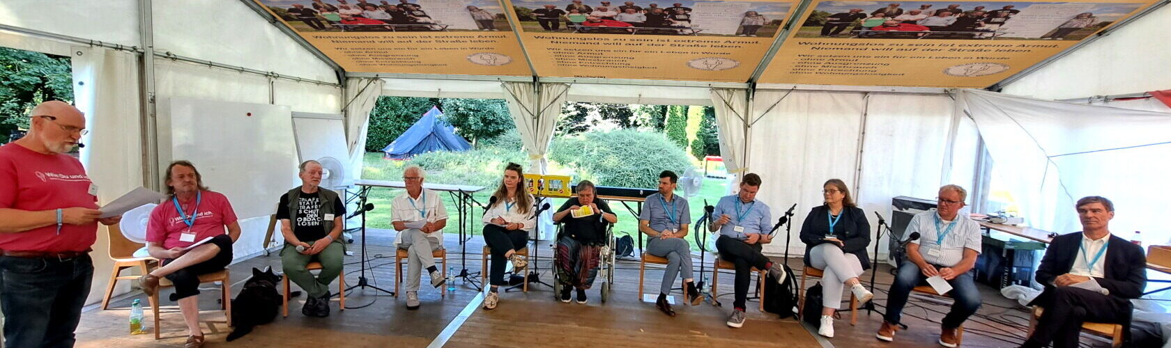 SwM-eV_Wohnungslosentreffen-2024_Header-Podiumsdiskussion_2024-07-30_16-45_1680x716px